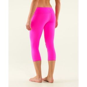 Lululemon Reversible Wunder Under Crop Hot Pink 6